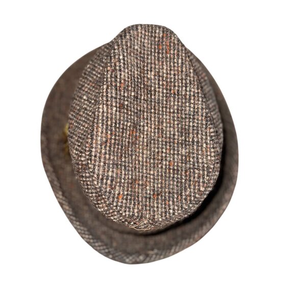 VINTAGE TWEED FEDORA BROWN WOOL SIZE 7 MEDIUM MENS FEATHER & MEDALLION ACCENT - Picture 5 of 6